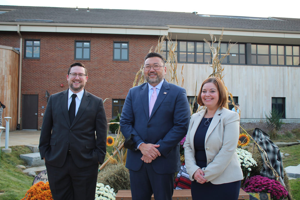 Pres. Steinmetz, Terence Cheng, CEO Hynick